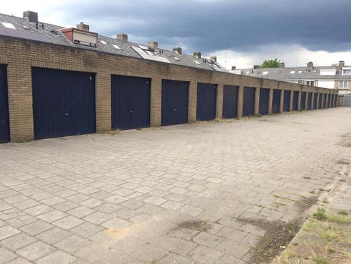 Te koop 10 garageboxen Veghel 174.000 euro kk