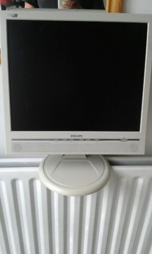 Te koop 2 computer schermen