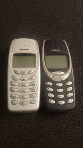 te koop 2 goede nokia.s samen 10 euro met 1 oplader