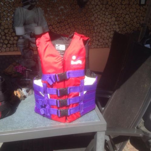 Te koop 2 goede ski vesten