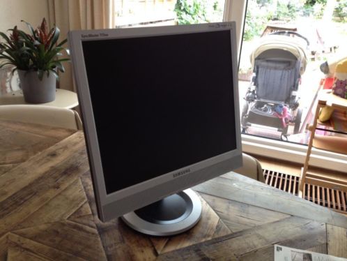 Te koop 2 TFT Syncmaster 713BM Samsung 17inch