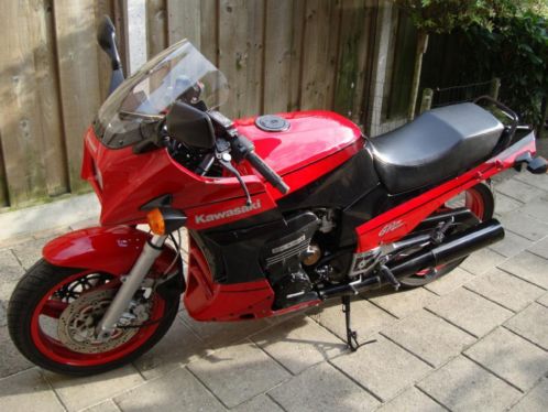 Te Koop aangeboden een mooie en goed lopende Kawasaki GPZ900