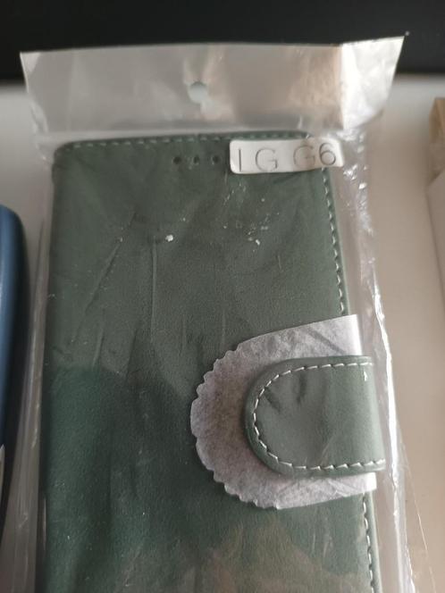 Te koop aangeboden LG telefoon hoesje. groen.