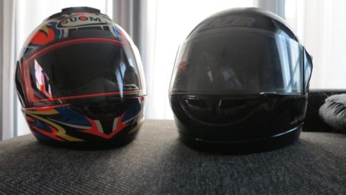 te koop aangeboden twee motorhelmen