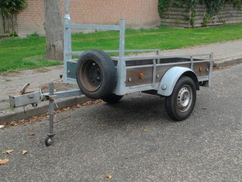 Te Koop aanhangwagen incl. wielklem, neusslot, reservewiel 