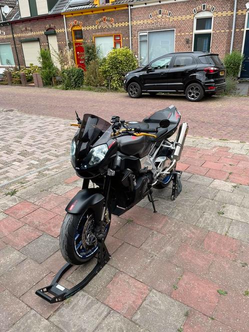 Te koop Aprilia Tuono 1000rr te koop met asseccoires