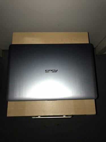 Te koop asus laptop zie advertentie