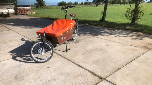 Te koop bakfiets met Bafang midden motor.