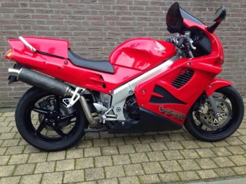 Te Koop bijzonder mooie Honda VRF 750