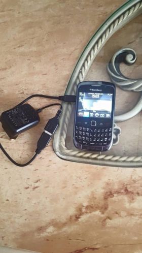 Te Koop Blackberry Curve 9300 met oplader voor 25 euro