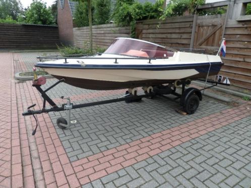 Te koop Boot met trailer zonder motor