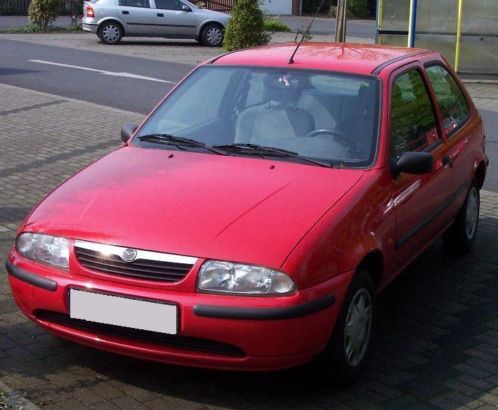 Te koop, diverse onderdelen Mazda 121 (Bolhoedje)