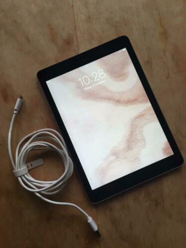 TE KOOP Donkergrijze iPad Air 2013 9.7-Inch model A1474