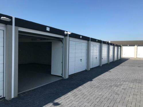 Te koop dubbele garageboxbedrijfsruimte Tilburg en Waalwijk