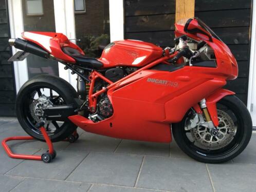 Te koop Ducati 749s Testastretta bouwjaar 2005