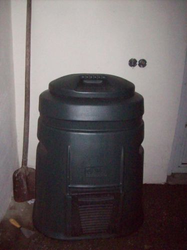 te koop een mooi compostbak