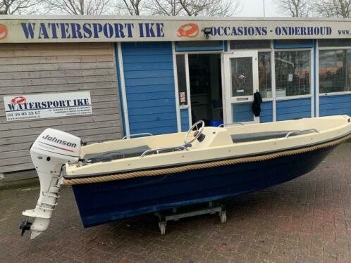 Te koop een nette freedom polyester outboard sloep COMPLEET