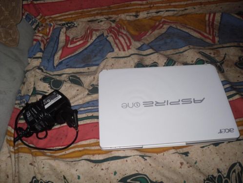 te koop een super snell mini asus laptop