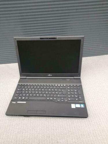 Te koop goede nette fujitsu laptop i5 3de generatie met ssd