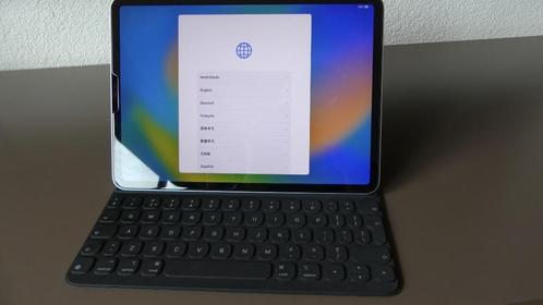 Te koop  iPad pro 2018 64 GB 11 inch Wifi en smart keyboard