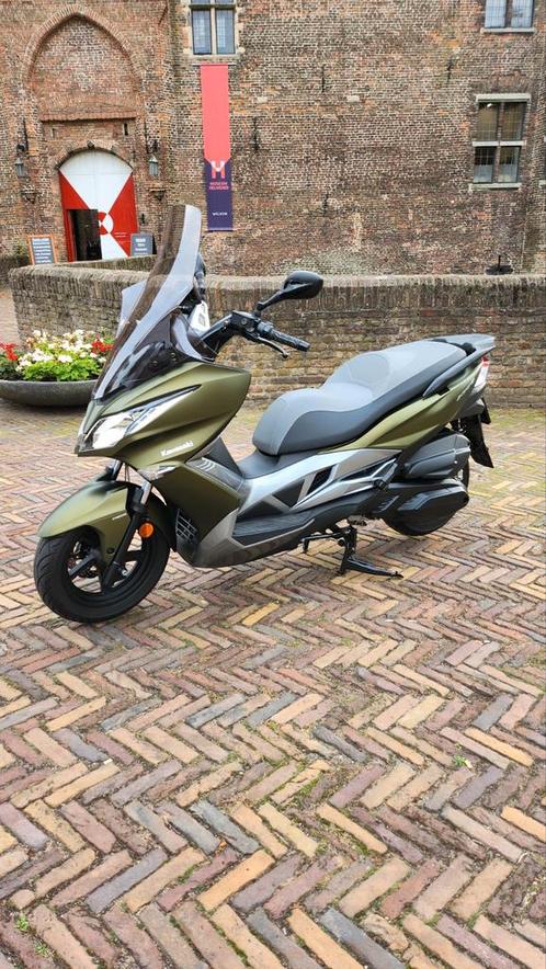 Te koop Kawasaki J300 motorscooter uit 2020 met 4470km