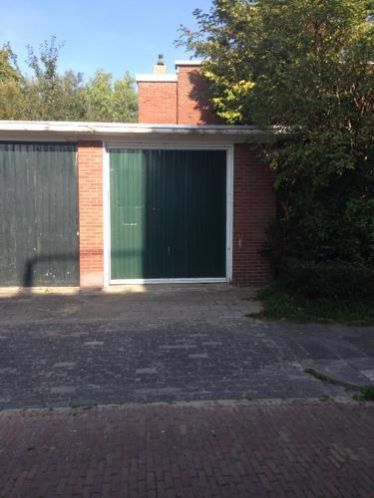Te koop k.k.  Zeer nette ruime garage in Groningen