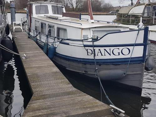 Te koop  Klassiek geklonken beurtschip.