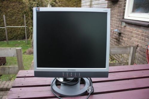 Te koop LCD Monitor merk Hyundai type L70S Imagequest