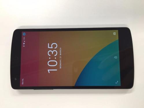 Te koop LG Nexus 5 16GB zwart goede staat (lichte kras)