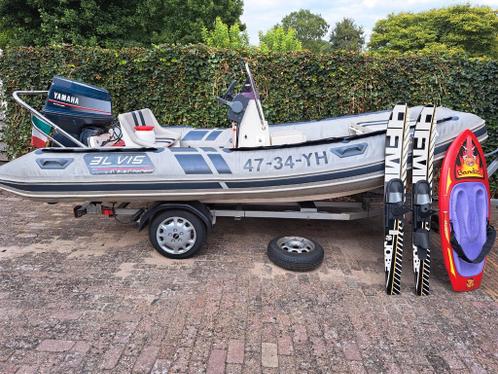 Te koop mooie en snelle waterskiboot met 60 pk yamaha motor