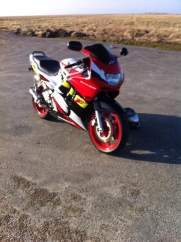 Te koop mooie Honda Cbr600f met diverse extra039s