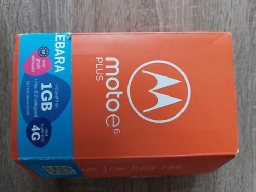 Te koop Motorola E6 plus 4gb64gb met nieuw scherm