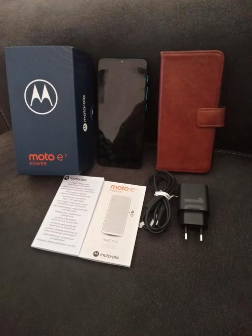 Te koop Motorola  Moto eu power kleur blauw  leerhoesje