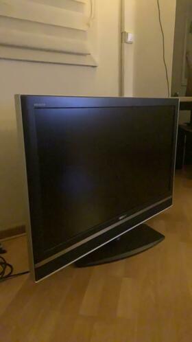 Te koop nette TV Samsung Bravia . Hoog 99 cm, breed 65 cm