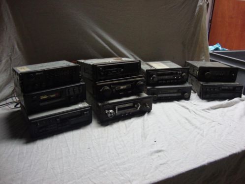 Te Koop oude autoradio039s bijna antiek