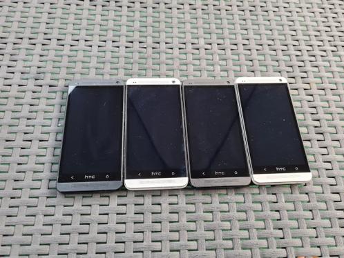 TE KOOP PARTIJ VAN 4 STUK HTC TELEFOONS