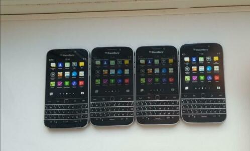 Te koop partij van 4 stuks blackberry classic