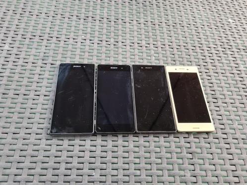 TE KOOP PARTIJ VAN 4 STUKS SONY XPERIA