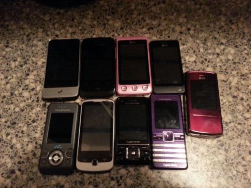 Te koop partij van 9 telefoons