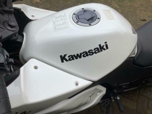 Te koop Prachtige witte Kawasaki ZX250R Bouwjaar 2011 24KW