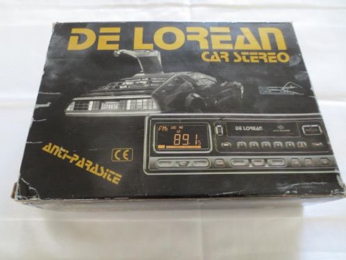 Te koop radio cassettespeler, merk De Lorean. Nieuw