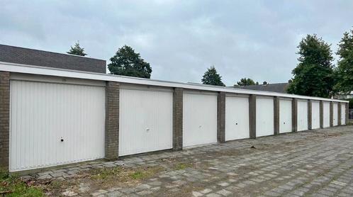 Te koop Rij van 9 verhuurde garageboxen in Dokkum
