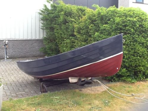 Te koop roei- visboot