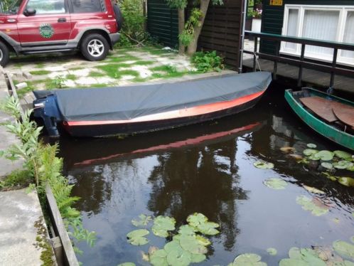 Te Koop roeivisboot