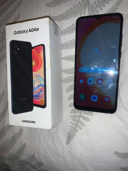 Te koop Samsung A04E in uitstekende staat met garantie