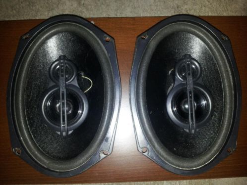 Te koop set 3 weg speakers van Mac Audio.
