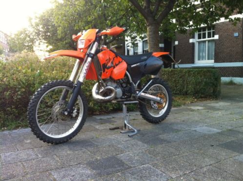 Te Koop Snelle KTM 250 EXE, afgeveerd op 90 kg(Van Laar)