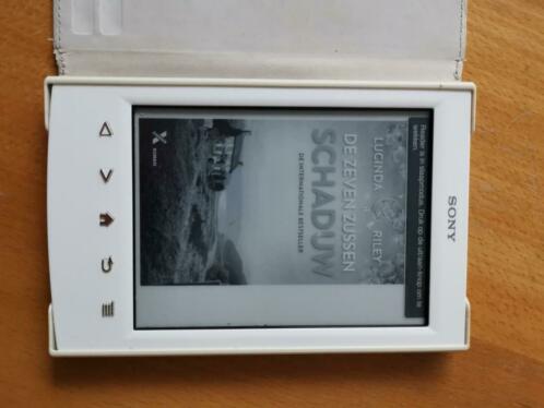 Te koop Sony prs-t2 ereader met veel boeken.