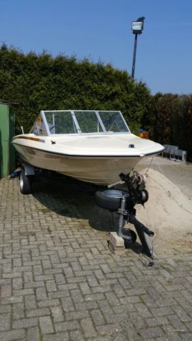 Te koop speedboot glastron futura 