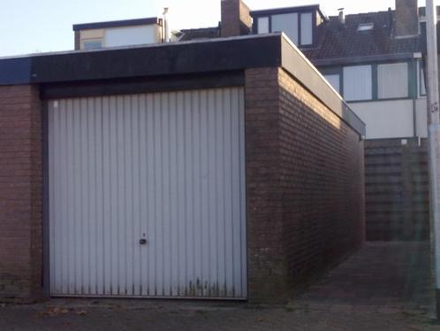 Te koop stenen garagebox garage op 18m2 eigen grond in Roden